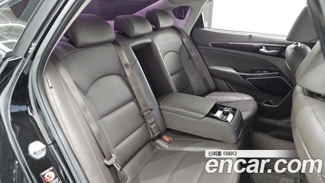 Kia K7 2018 — photo 24