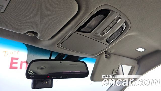 Kia K7 2018 — photo 26