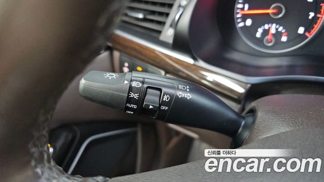 Kia K7 2018 — photo 30