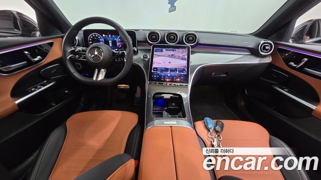 Mercedes-Benz C-Class 2024 — photo 10
