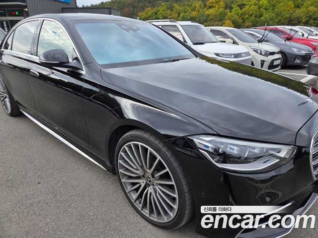 Mercedes-Benz S-Class 2023 — photo 2