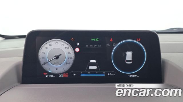 Hyundai Staria 2024 — photo 11
