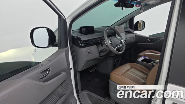 Hyundai Staria 2024 — photo 13