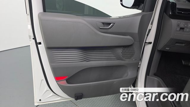 Hyundai Staria 2024 — photo 14