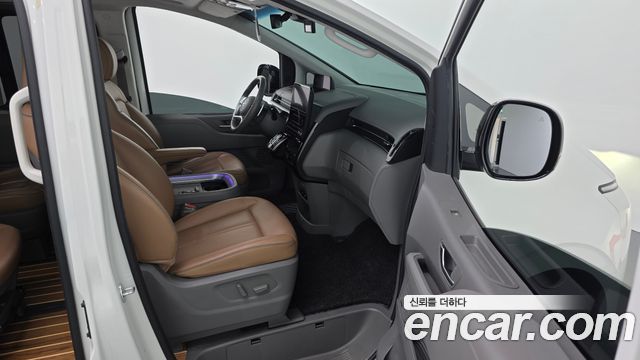 Hyundai Staria 2024 — photo 16