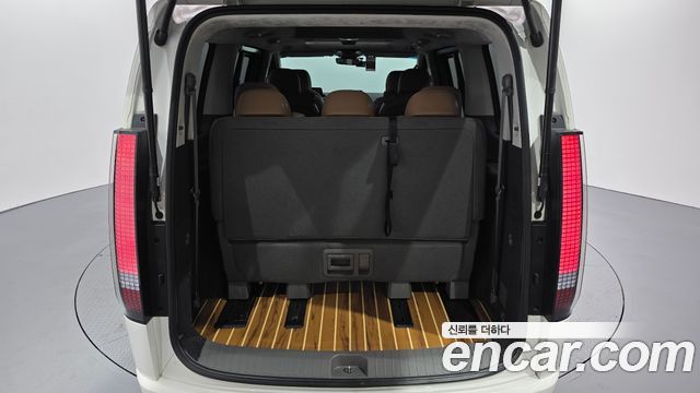 Hyundai Staria 2024 — photo 28