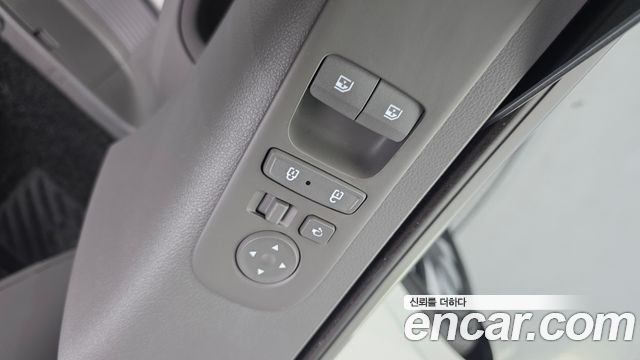 Hyundai Staria 2024 — photo 32