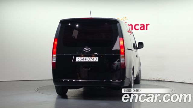 Hyundai Staria 2023 — photo 4