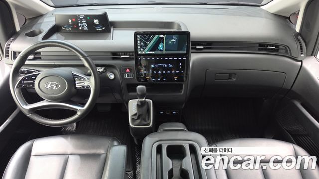 Hyundai Staria 2023 — photo 7