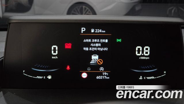 Hyundai Staria 2023 — photo 8