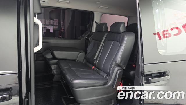 Hyundai Staria 2023 — photo 11