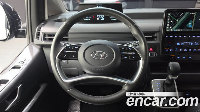Hyundai Staria 2023 — photo 13