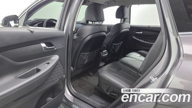 Hyundai Santafe 2022 — photo 18