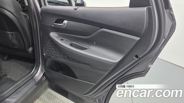 Hyundai Santafe 2022 — photo 15