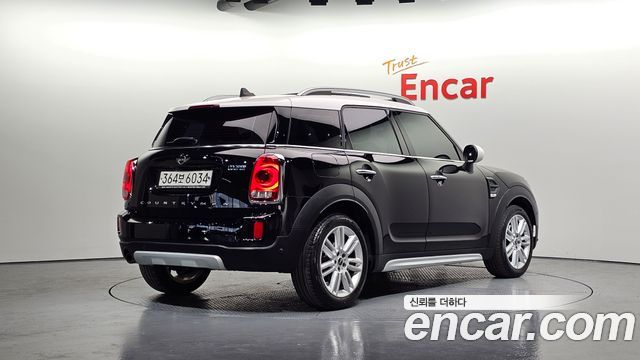 Mini Countryman 2019 — photo 2