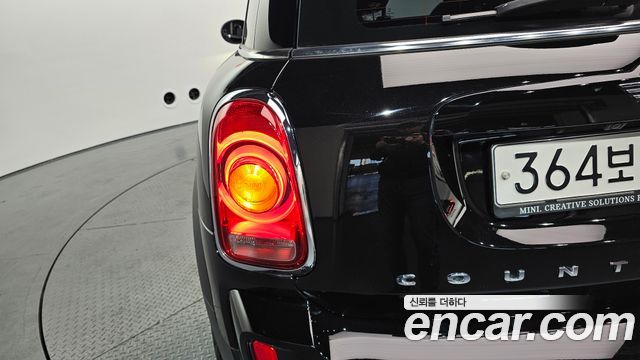 Mini Countryman 2019 — photo 9