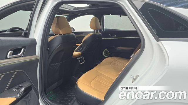 Kia K5 2021 — photo 17