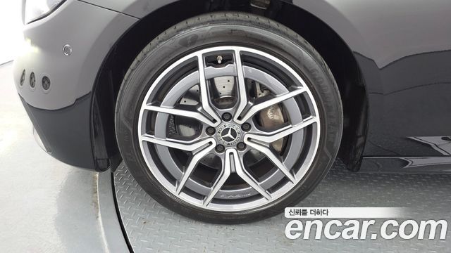 Mercedes-Benz E-Class 2023 — photo 5