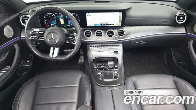 Mercedes-Benz E-Class 2023 — photo 7