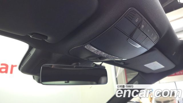 Mercedes-Benz E-Class 2023 — photo 18