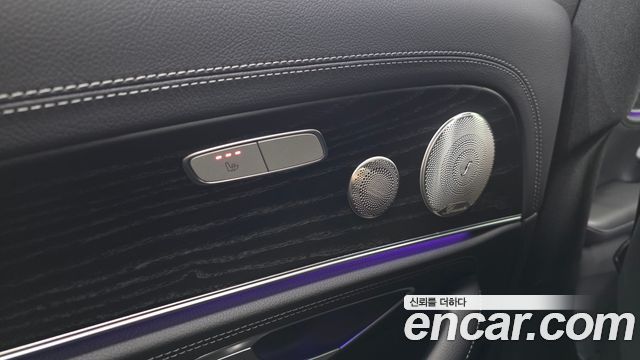Mercedes-Benz E-Class 2023 — photo 19