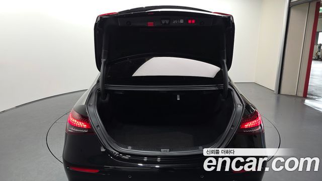 Mercedes-Benz E-Class 2023 — photo 20