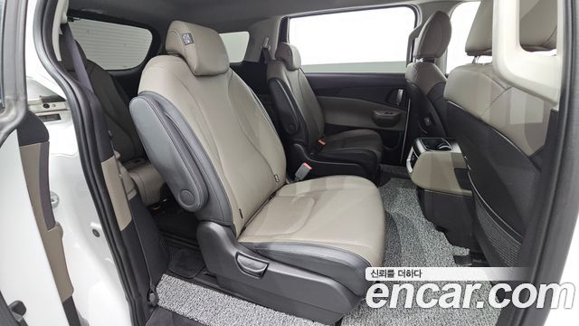 Kia Canival 2025 — photo 17