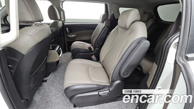 Kia Canival 2025 — photo 18