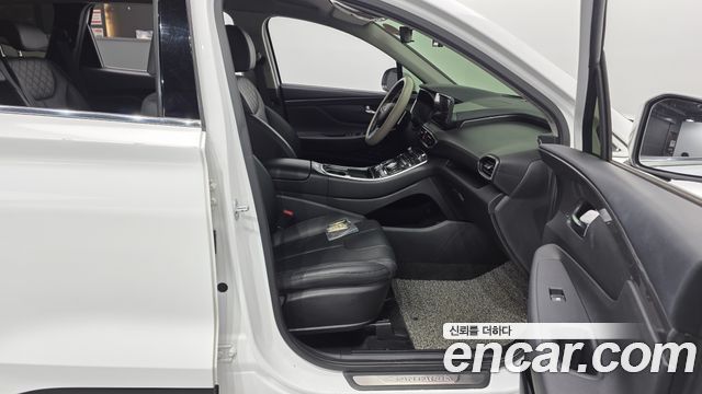 Hyundai Santafe 2022 — photo 16