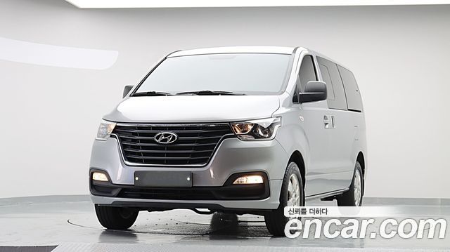 Hyundai Starex 2019 — photo 1