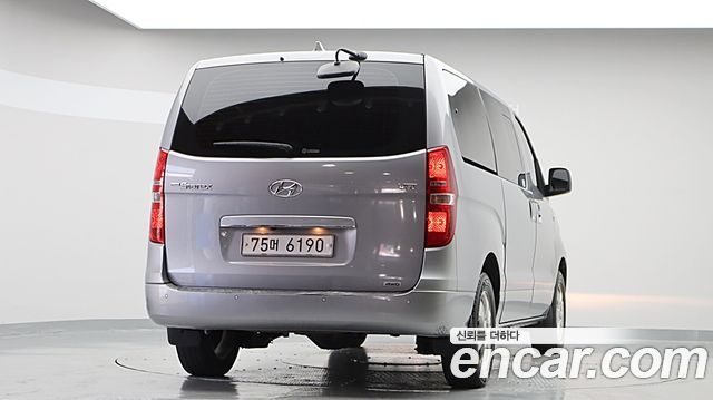 Hyundai Starex 2019 — photo 4