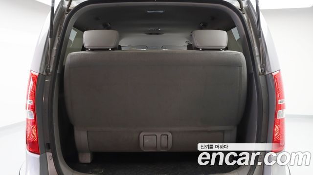 Hyundai Starex 2019 — photo 10