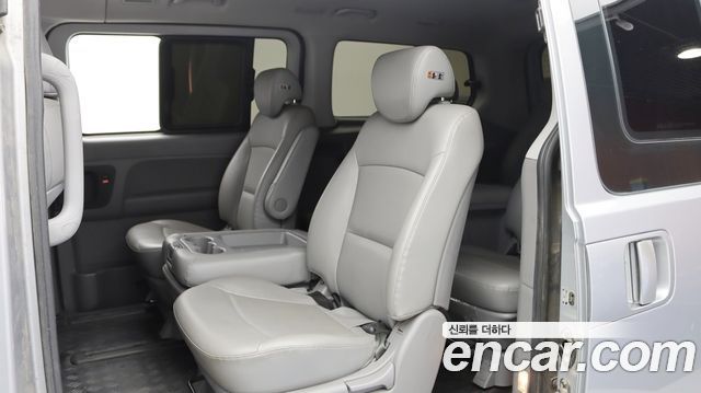 Hyundai Starex 2019 — photo 14