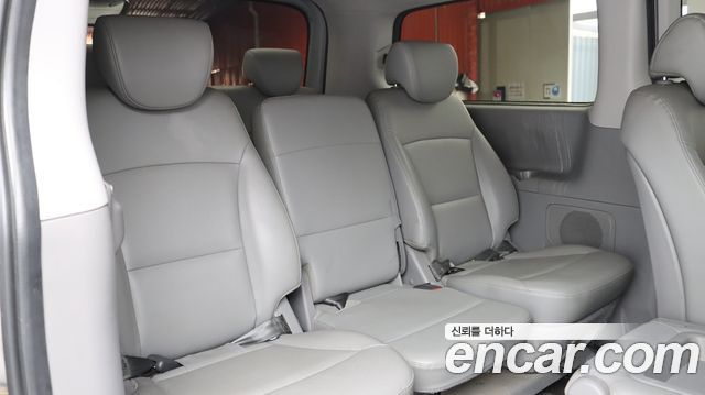 Hyundai Starex 2019 — photo 16