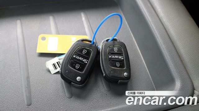 Hyundai Starex 2019 — photo 19
