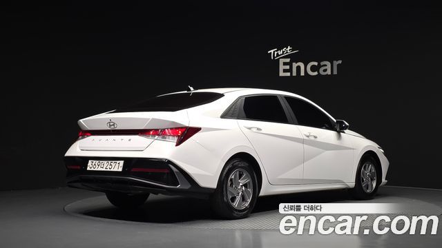 Hyundai AVANTE 2024 — photo 2