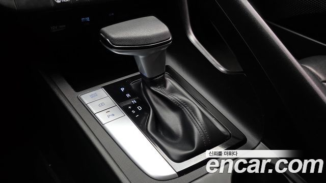 Hyundai AVANTE 2024 — photo 12