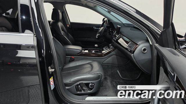Audi A8 2015 — photo 11