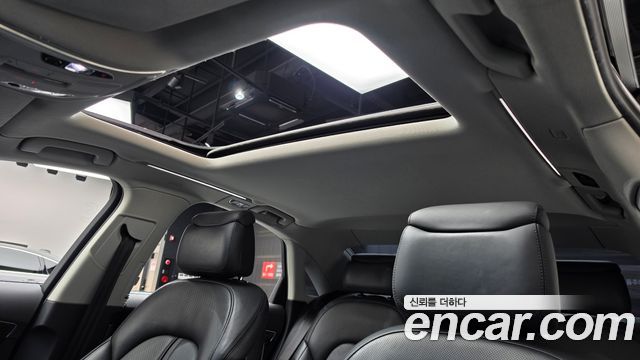 Audi A8 2015 — photo 19