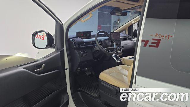 Hyundai Staria 2023 — photo 10
