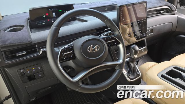 Hyundai Staria 2023 — photo 13