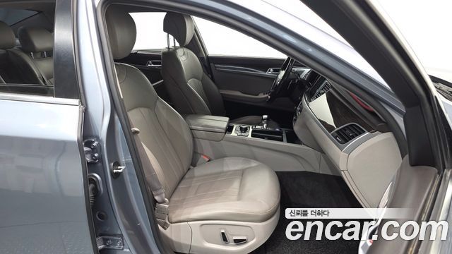 Genesis G80 2017 — photo 16