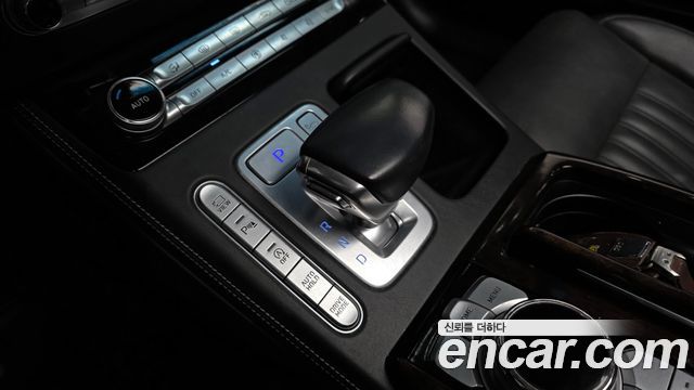 Genesis G90 2019 — photo 12