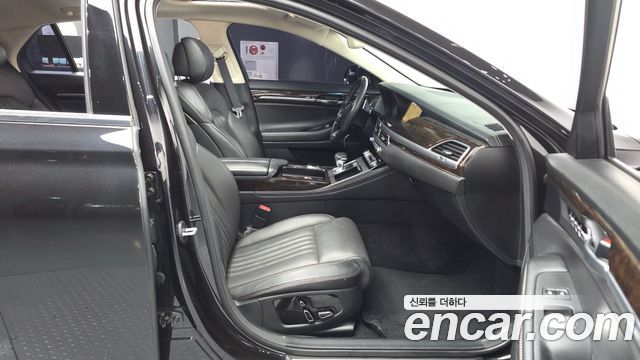 Genesis G90 2019 — photo 17