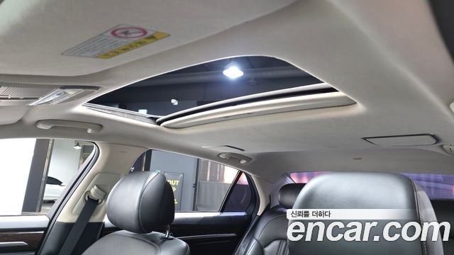 Genesis G90 2019 — photo 25