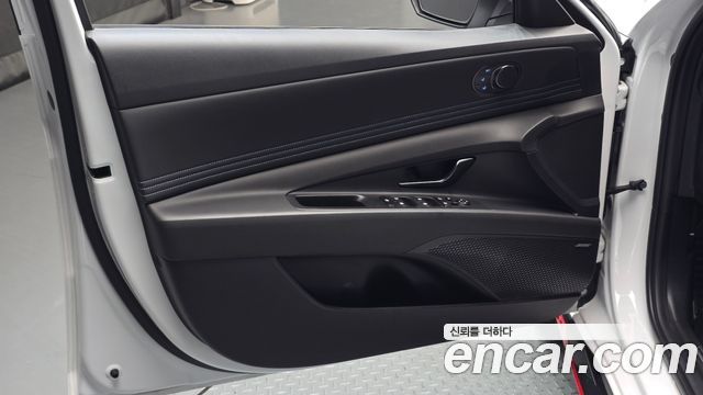 Hyundai AVANTE 2023 — photo 14