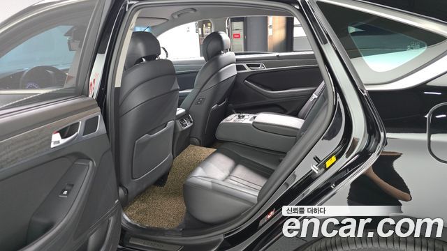 Hyundai Genesis 2016 — photo 17