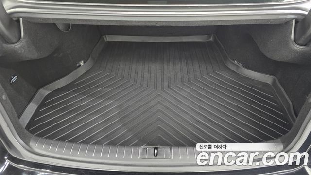 Hyundai Genesis 2016 — photo 22