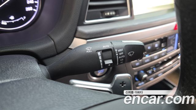 Hyundai Genesis 2016 — photo 26