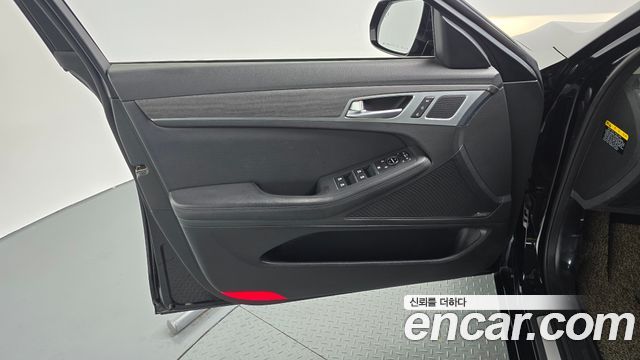 Hyundai Genesis 2016 — photo 14
